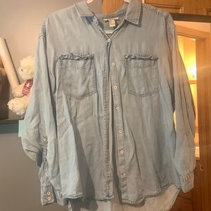 Light Blue Forever 21 Button Up Size Large White Buttons